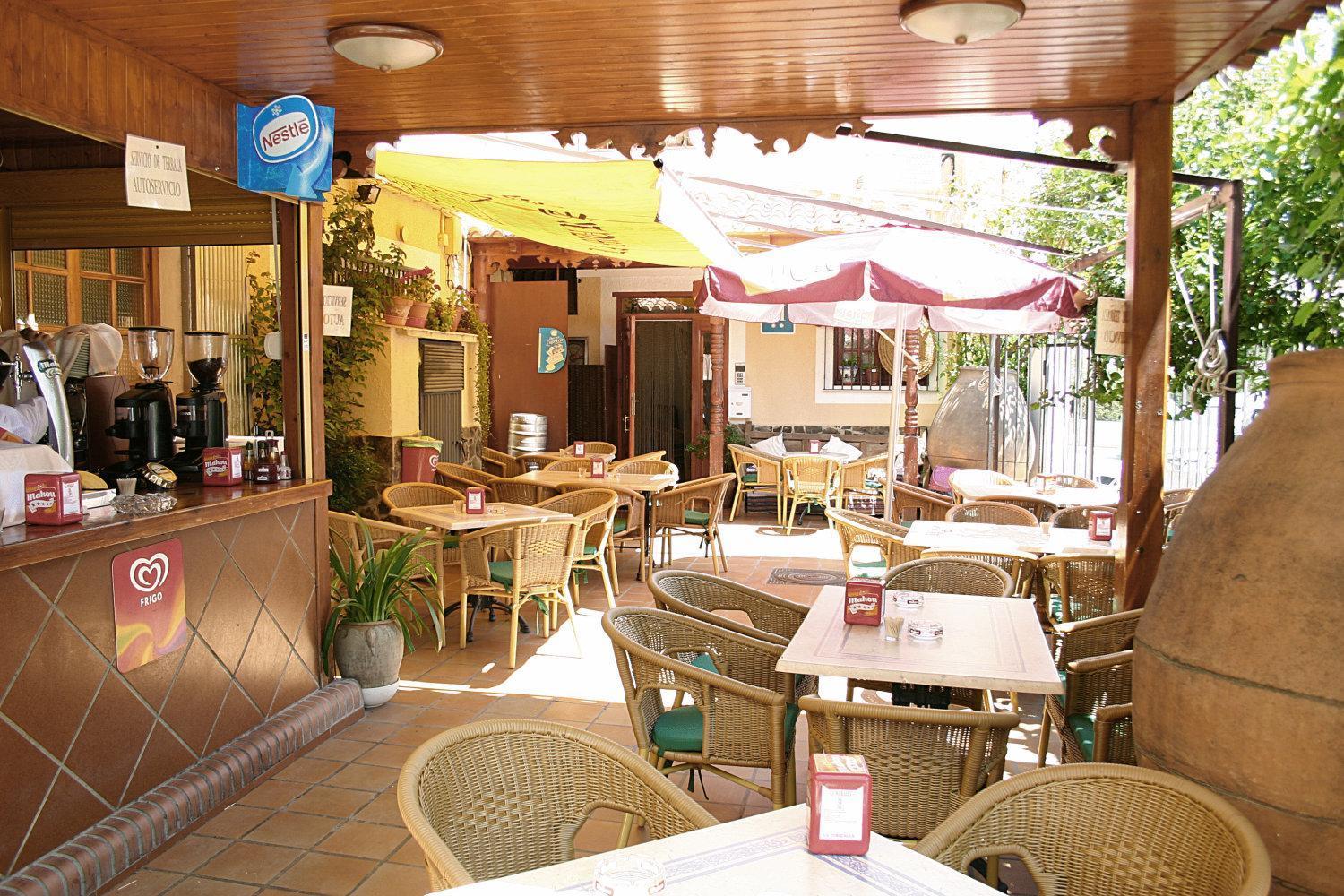 Hostal Restaurante La Muralla Canete  Exteriör bild