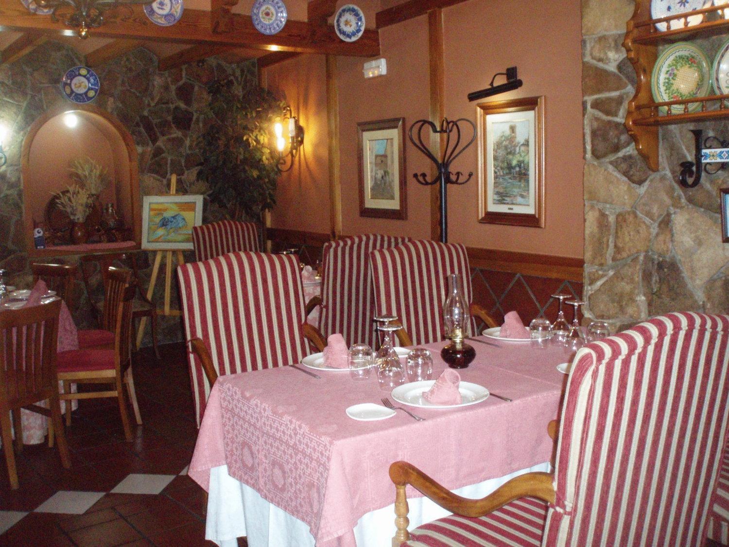 Hostal Restaurante La Muralla Canete  Exteriör bild