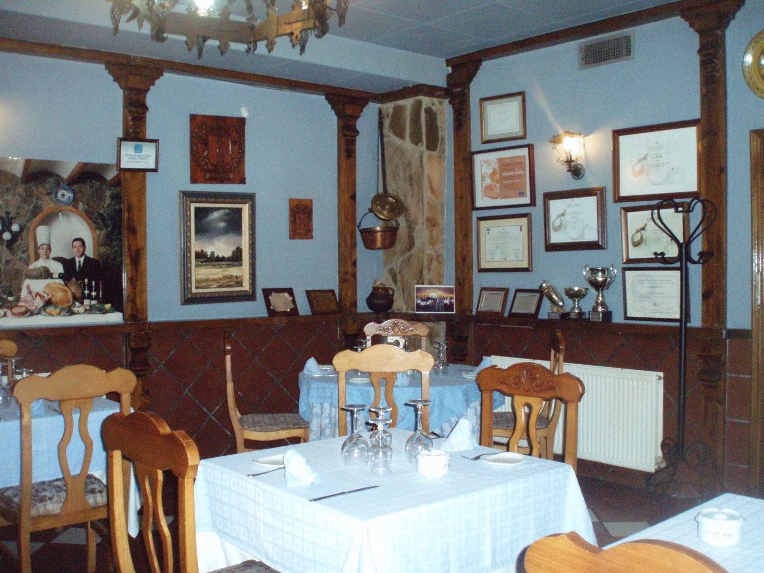 Hostal Restaurante La Muralla Canete  Exteriör bild